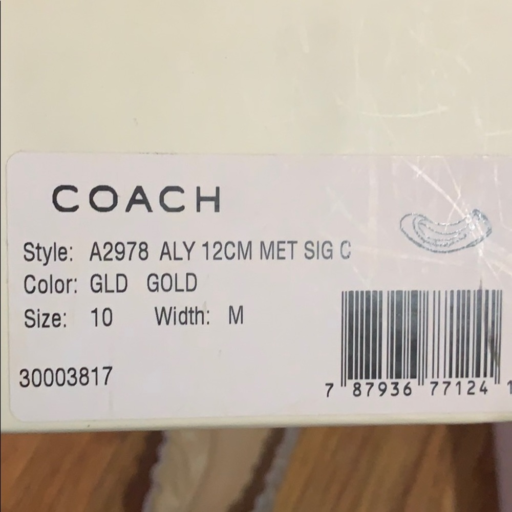 Coach - Picture 5 of 6